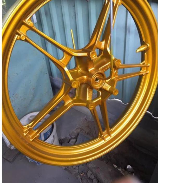 Detail Cat Kuning Emas Metalik Nomer 34