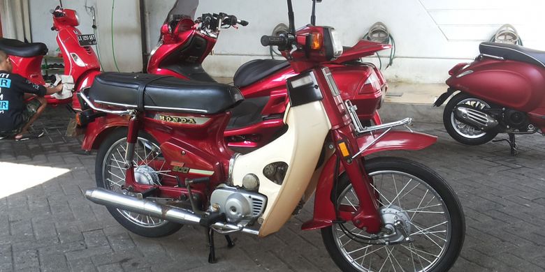 Detail Cat Motor Merah Maroon Nomer 20