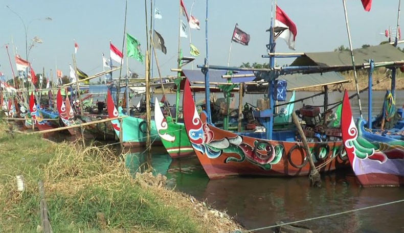 Detail Cat Perahu Nelayan Nomer 9