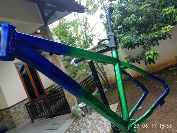 Detail Cat Rangka Frame Sepeda Motif Gambar Cat Frame Nomer 2