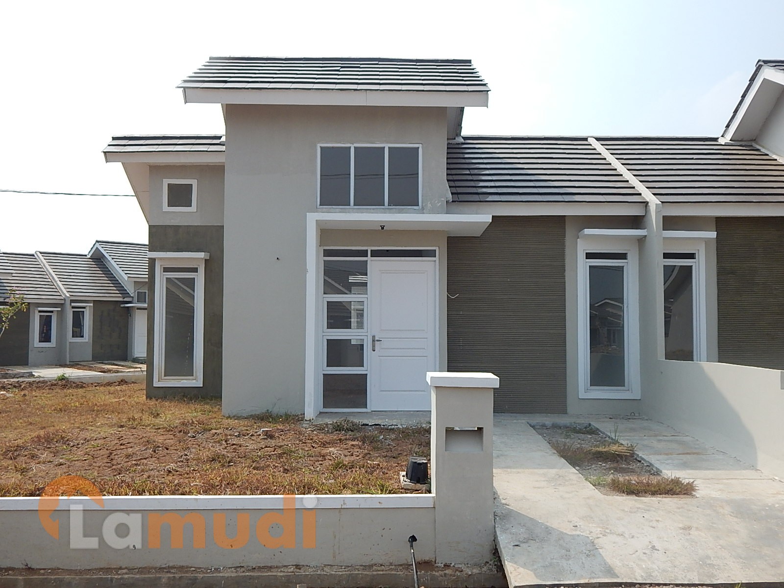 Detail Cat Rumah Abu Putih Nomer 24