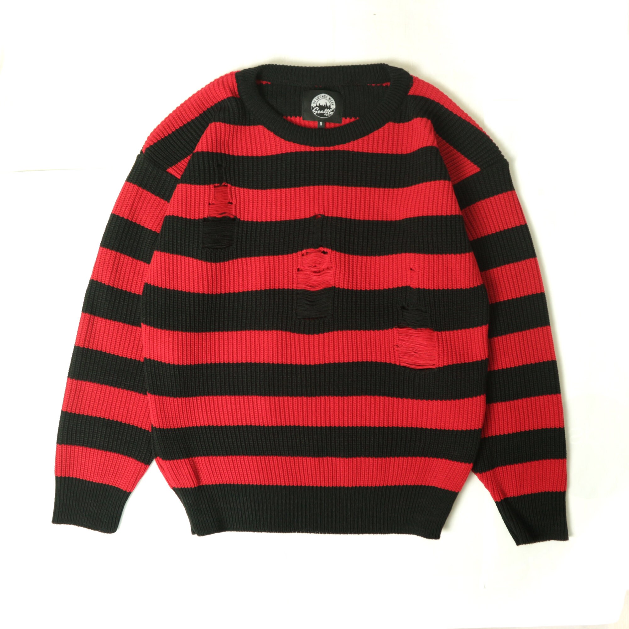 Detail Schwarz Roter Pullover Nomer 6