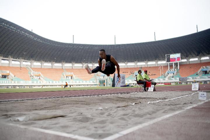 Detail Gambar Atletik Lompat Jauh Nomer 52