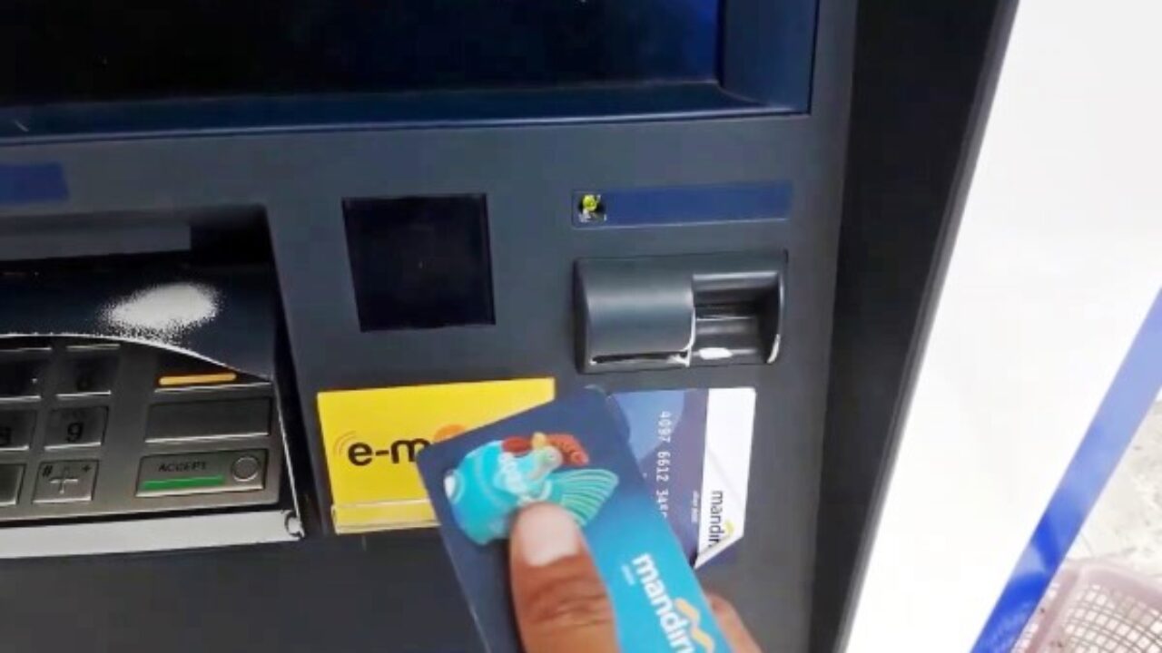 Detail Gambar Atm Mandiri Nomer 26
