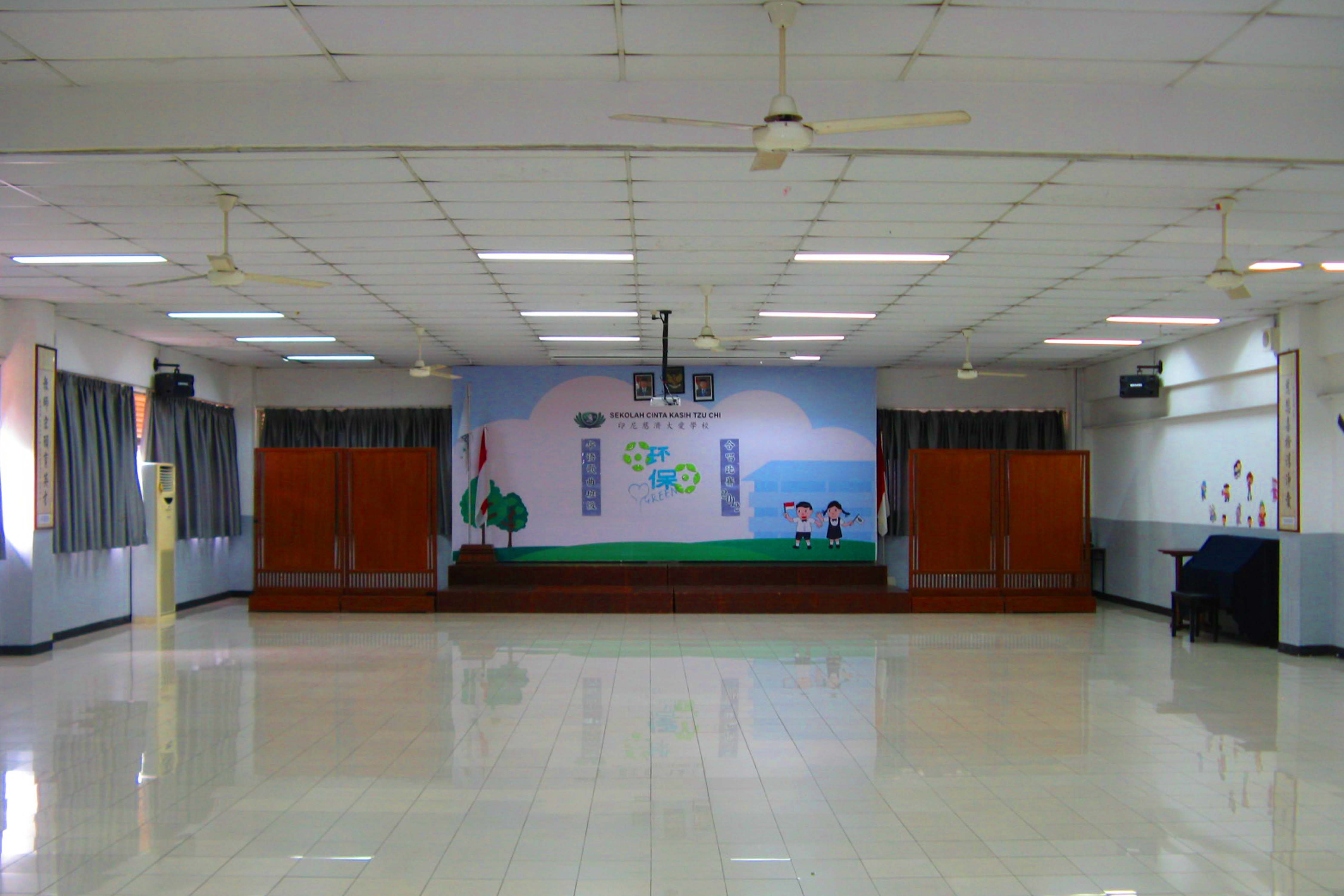 Detail Gambar Aula Sekolah Nomer 5