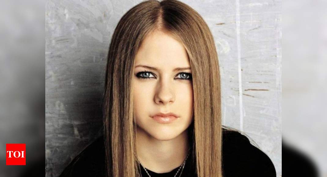 Detail Gambar Avril Lavigne Nomer 10