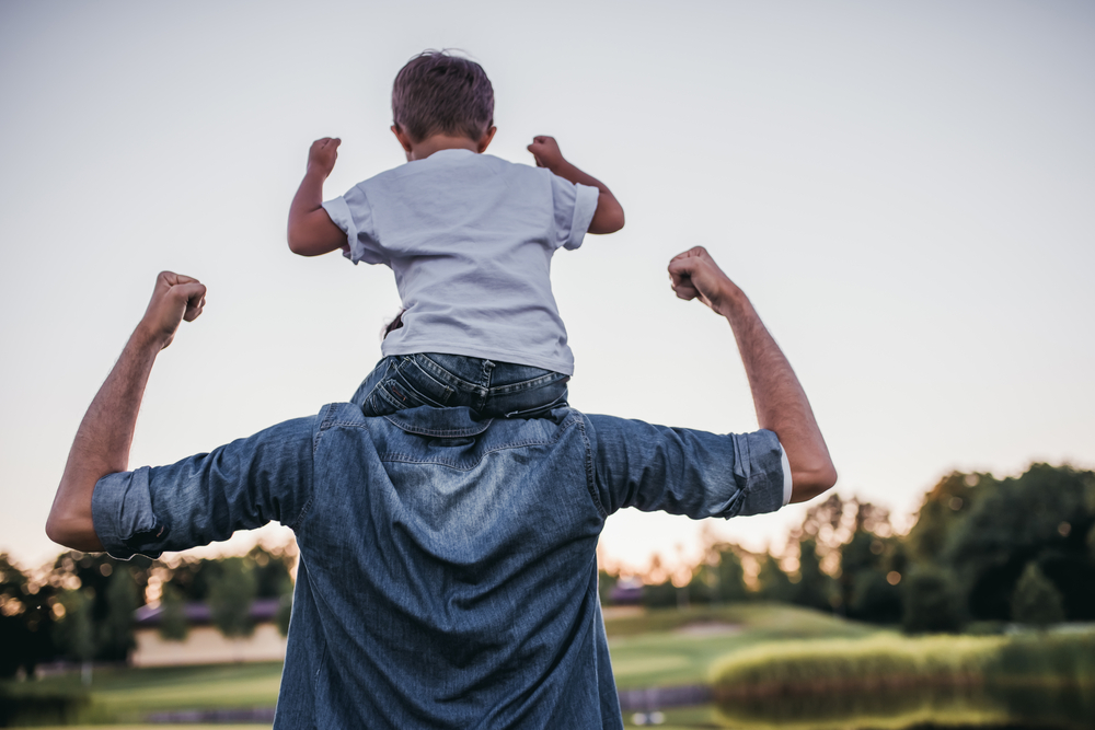 Detail Gambar Ayah Dan Anak Laki Laki Nomer 6