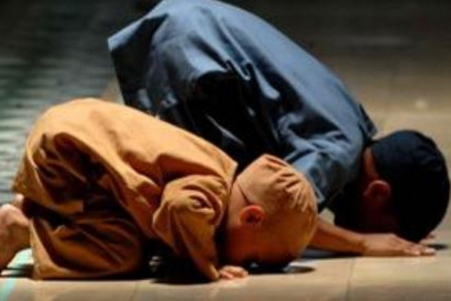 Detail Gambar Ayah Dan Anak Sholat Nomer 24