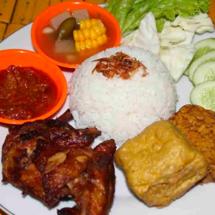 Detail Gambar Ayam Bakar Komplit Nomer 25