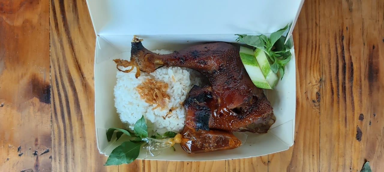 Detail Gambar Ayam Bakar Nasi Nomer 29