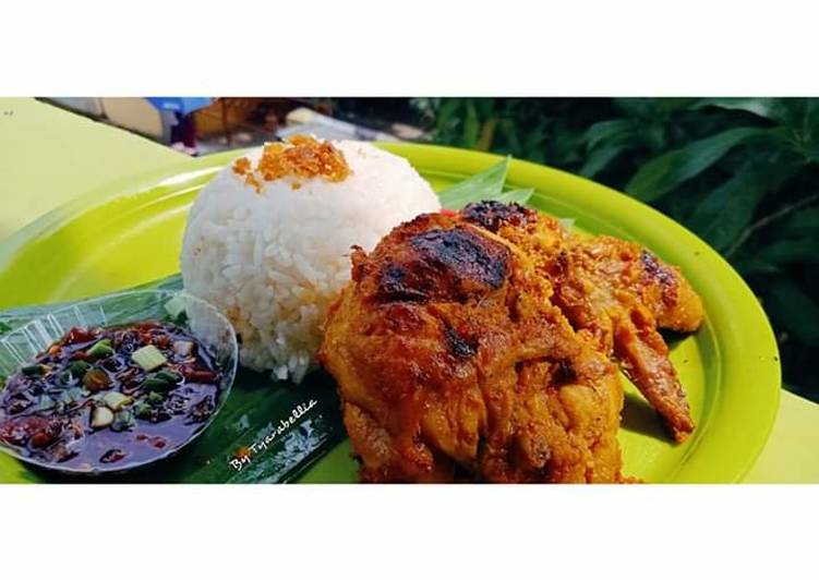 Detail Gambar Ayam Bakar Nasi Nomer 51