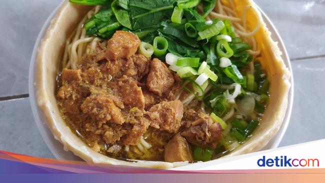 Detail Gambar Ayam Di Mangkok Bakso Nomer 23