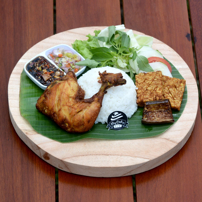 Detail Gambar Ayam Goreng Lalapan Nomer 49