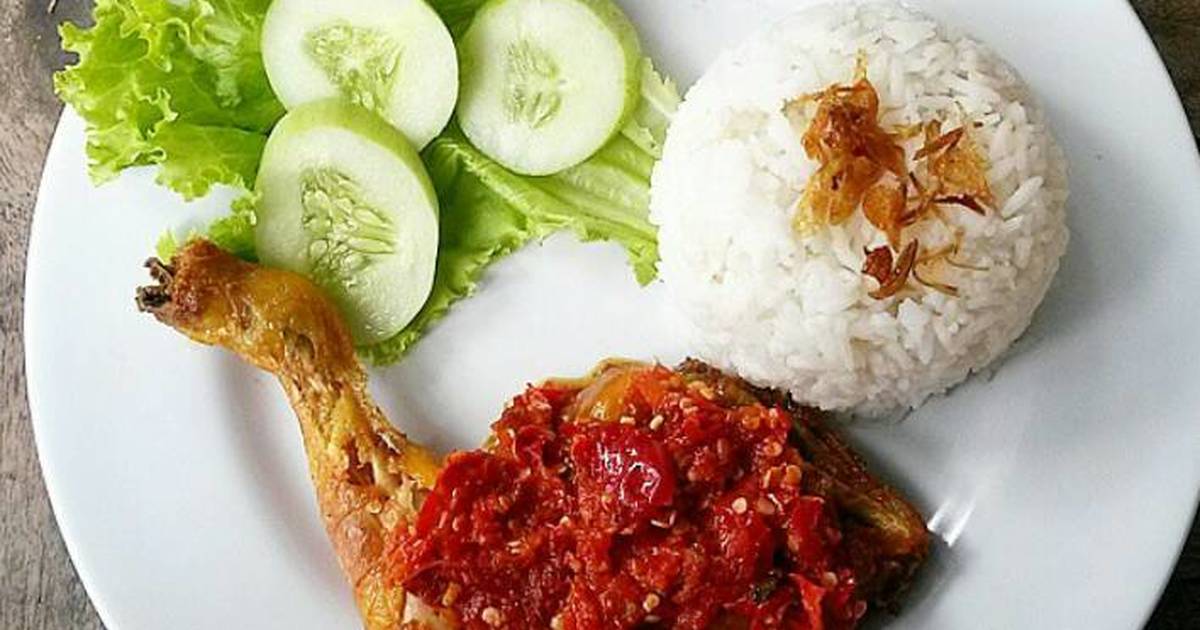 Detail Gambar Ayam Goreng Nasi Nomer 31