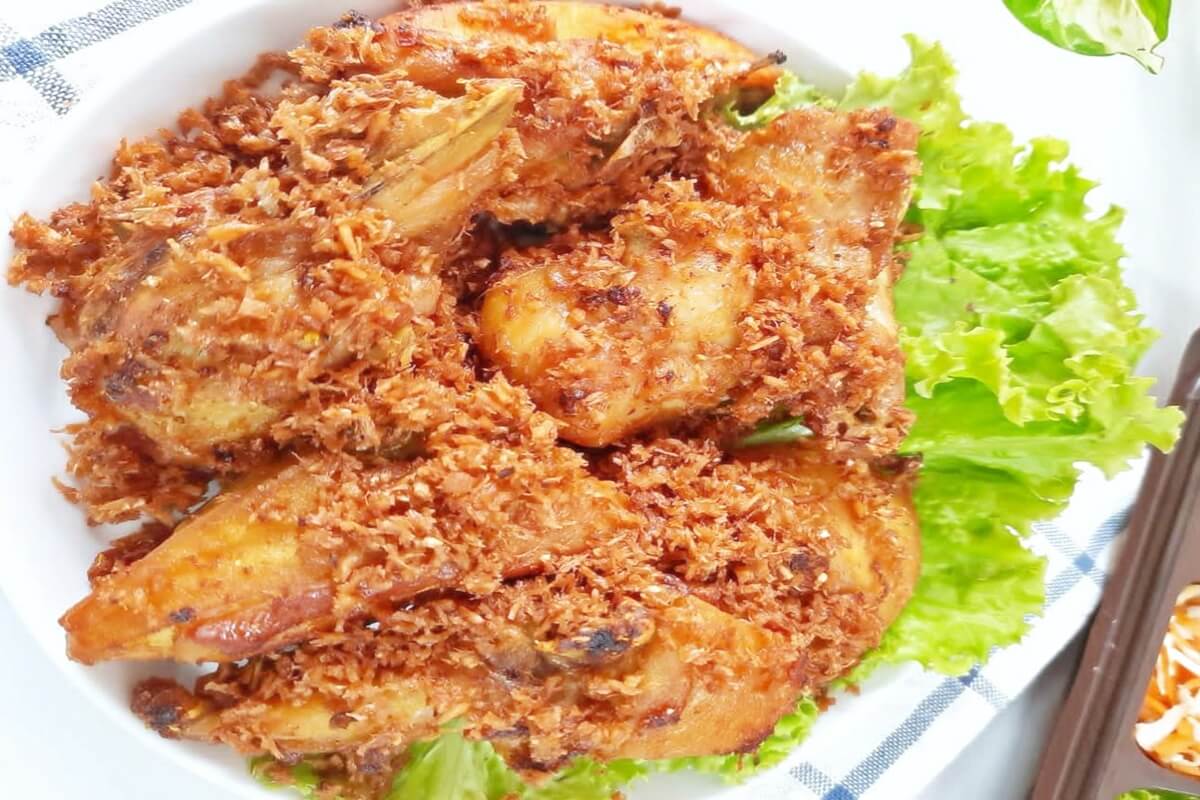 Detail Gambar Ayam Goreng Serundeng Nomer 26