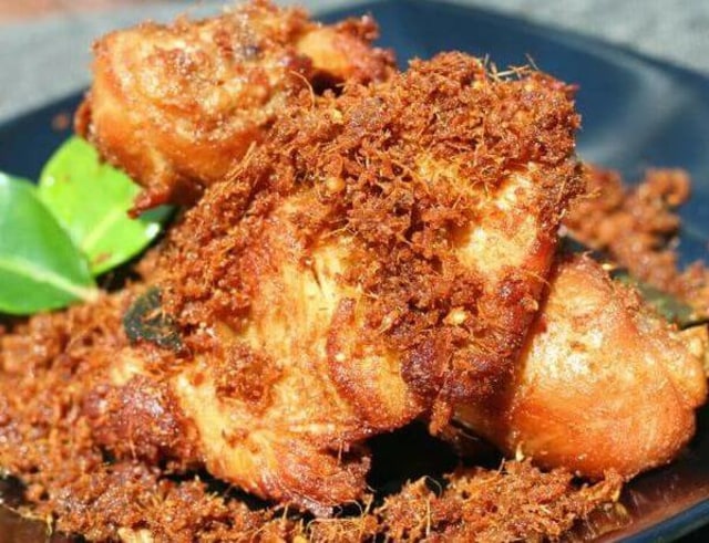 Detail Gambar Ayam Goreng Serundeng Nomer 31