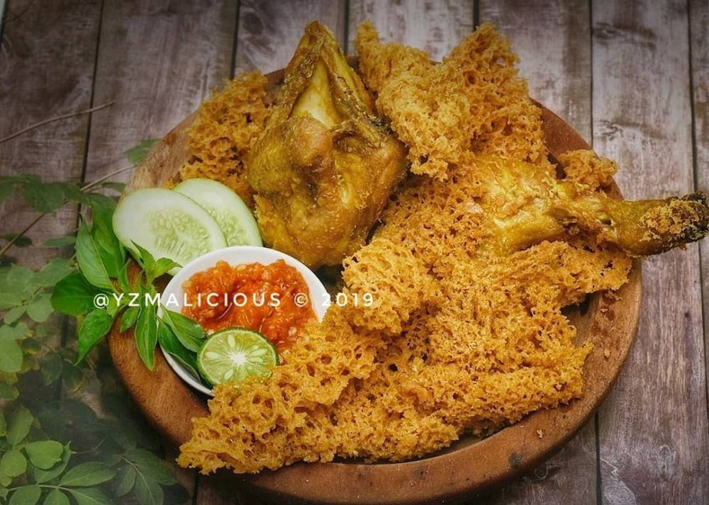 Detail Gambar Ayam Kremes Di Piring Nomer 2