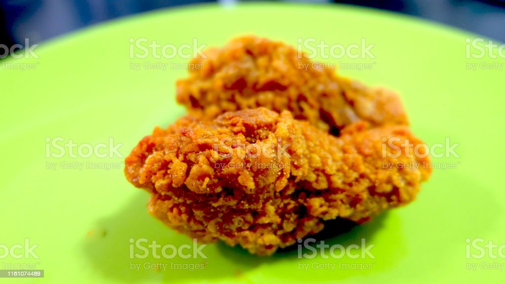 Detail Gambar Ayam Kremes Di Piring Nomer 21