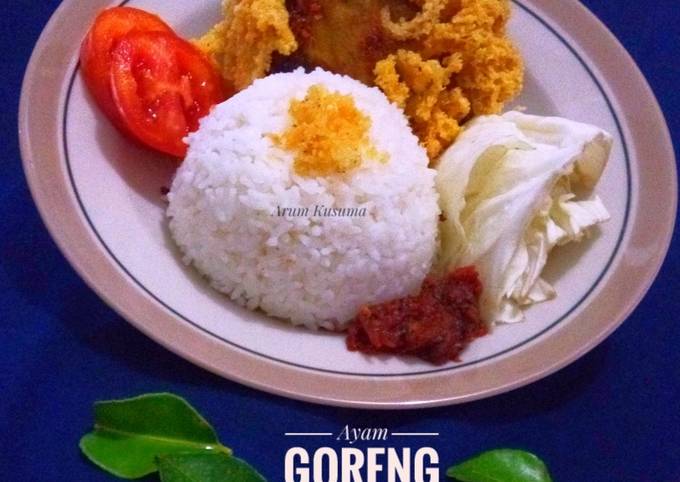 Detail Gambar Ayam Kremes Di Piring Nomer 58