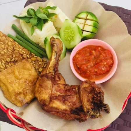 Detail Gambar Ayam Lalapan Nomer 27