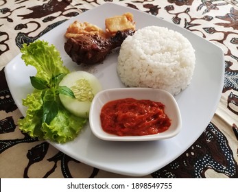 Detail Gambar Ayam Lalapan Nomer 38