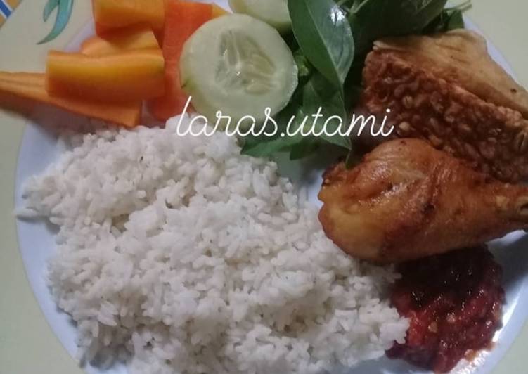 Detail Gambar Ayam Lalapan Nomer 52