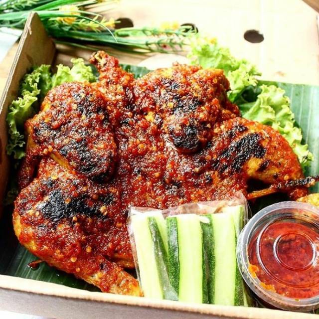 Detail Gambar Ayam Panggang Bumbu Rujak Nomer 42