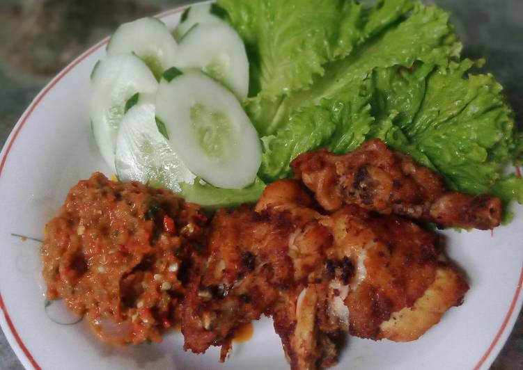 Detail Gambar Ayam Penyet Nomer 49