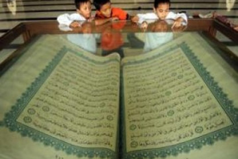 Detail Gambar Ayat Suci Alquran Nomer 36