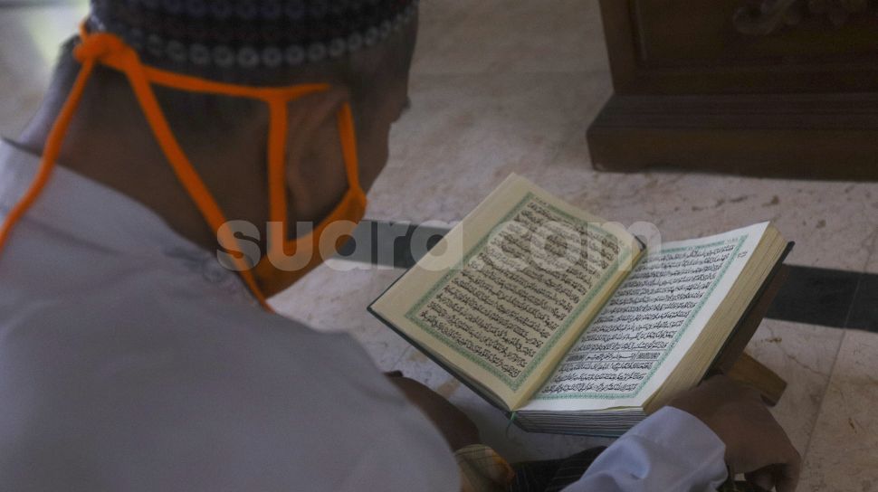 Detail Gambar Baca Alquran Nomer 45