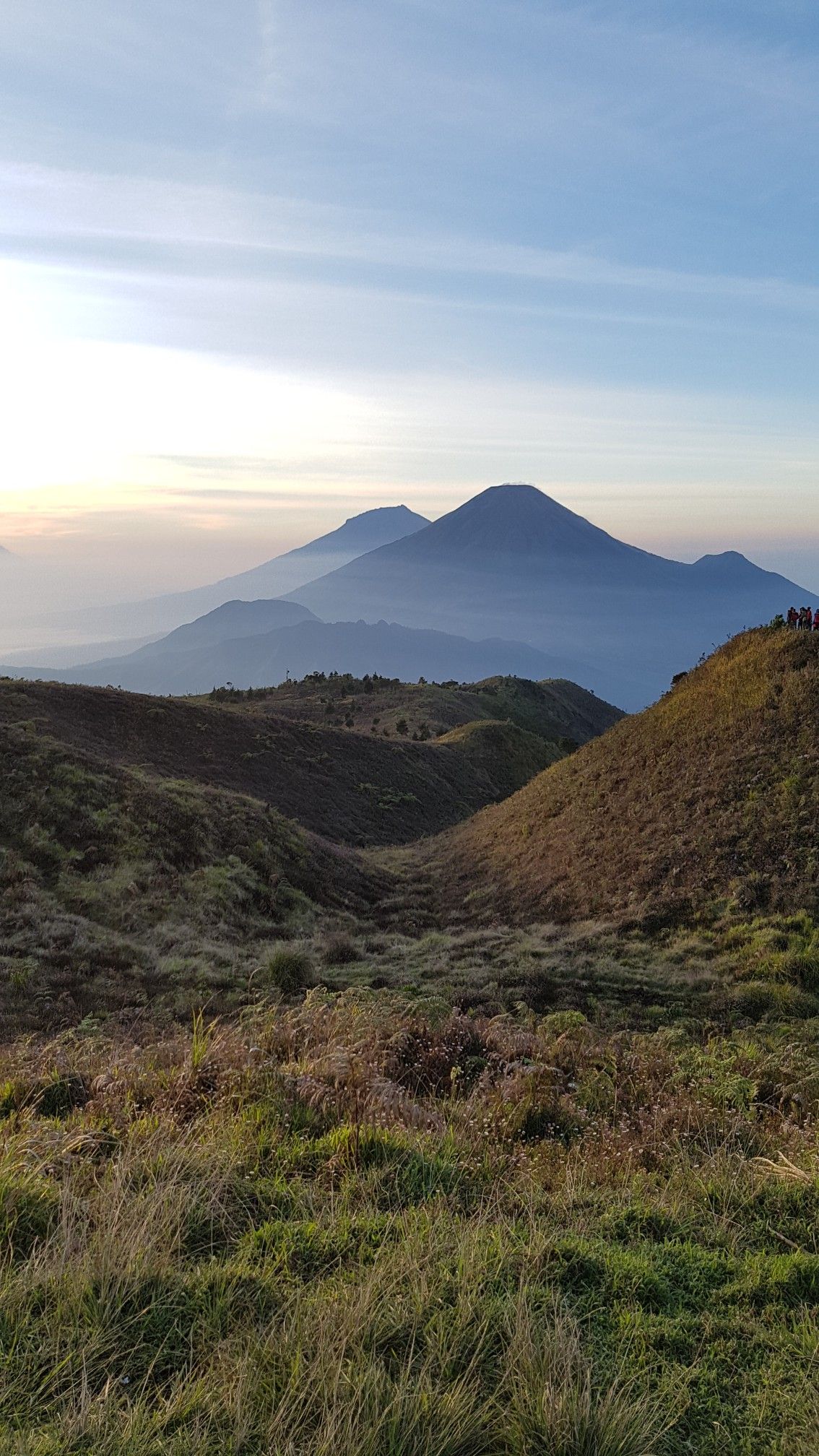 Detail Gambar Background Keren Puncak Gunung Nomer 11