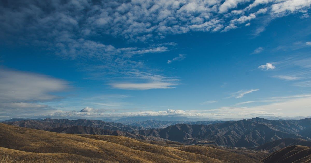 Detail Gambar Background Keren Puncak Gunung Nomer 40