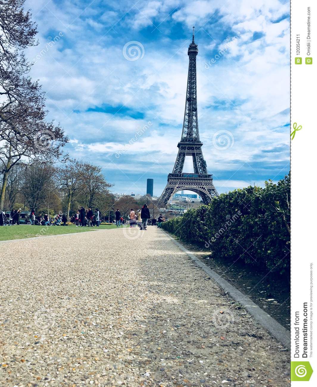 Gambar Background Paris - KibrisPDR