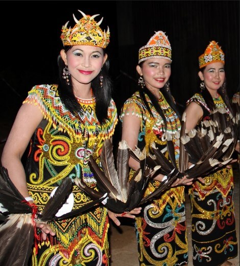 Detail Gambar Baju Adat Dayak Anak Perempuan Nomer 30