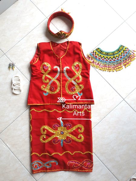 Detail Gambar Baju Adat Dayak Anak Perempuan Nomer 6