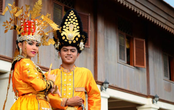 Detail Gambar Baju Adat Gorontalo Koleksi Nomer 12