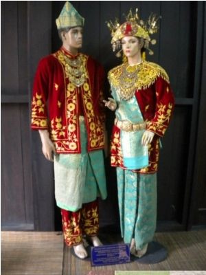 Detail Gambar Baju Adat Jambi Nomer 16