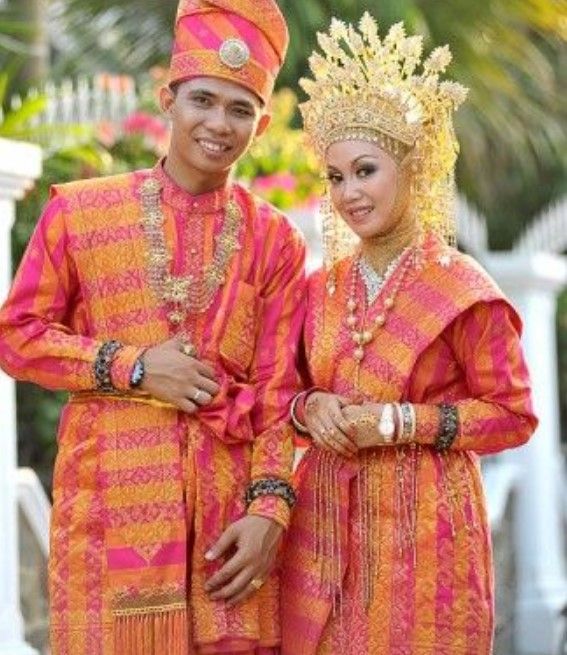 Detail Gambar Baju Adat Jambi Nomer 22