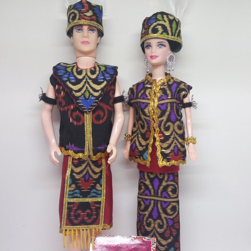 Detail Gambar Baju Adat Kalimantan Nomer 56