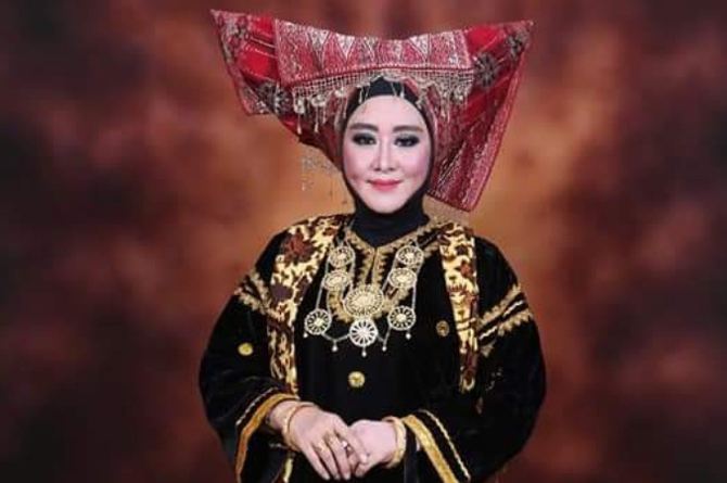 Detail Gambar Baju Adat Minangkabau Nomer 30