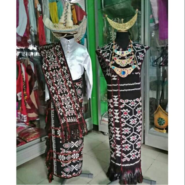 Detail Gambar Baju Adat Ntt Nomer 19