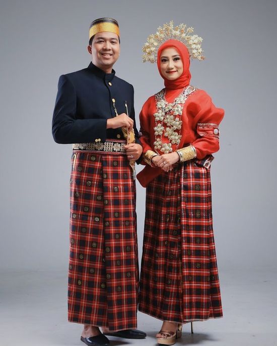 Detail Gambar Baju Adat Nusantara Nomer 30