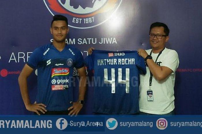 Detail Gambar Baju Arema Terbaru Nomer 12