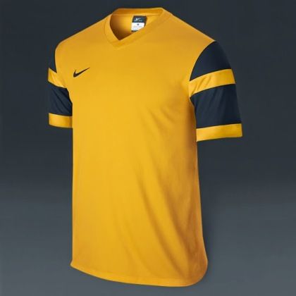 Detail Gambar Baju Futsal Nike Nomer 35