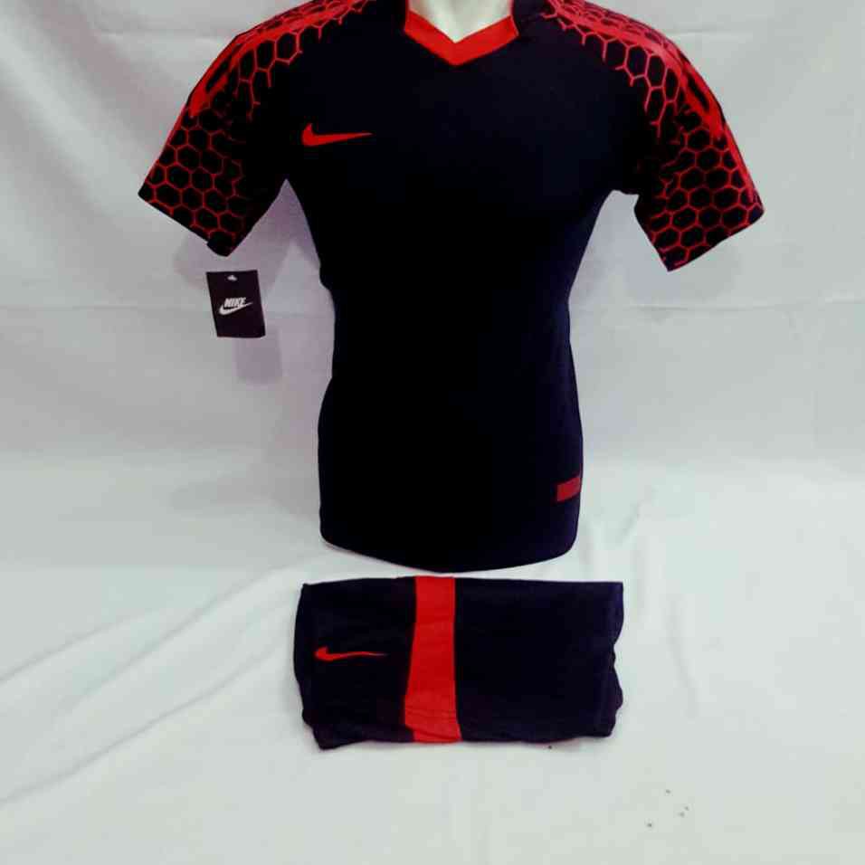 Detail Gambar Baju Futsal Nike Nomer 5