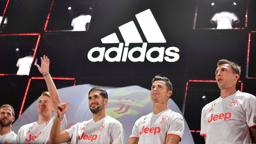 Detail Gambar Baju Juventus Terbaru Nomer 53