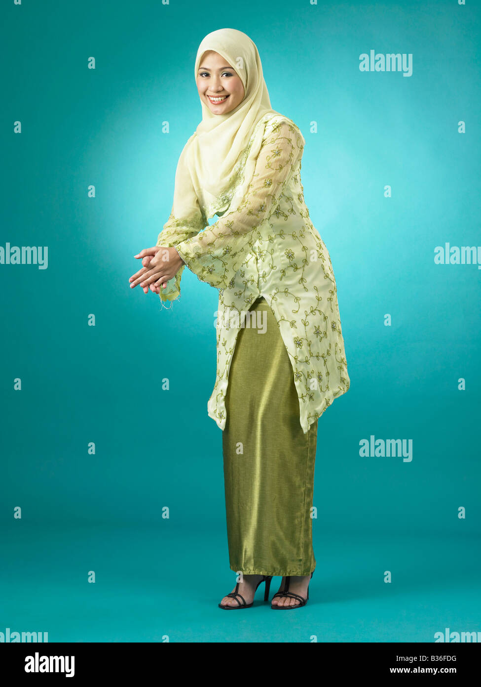 Detail Gambar Baju Kebaya Nomer 48