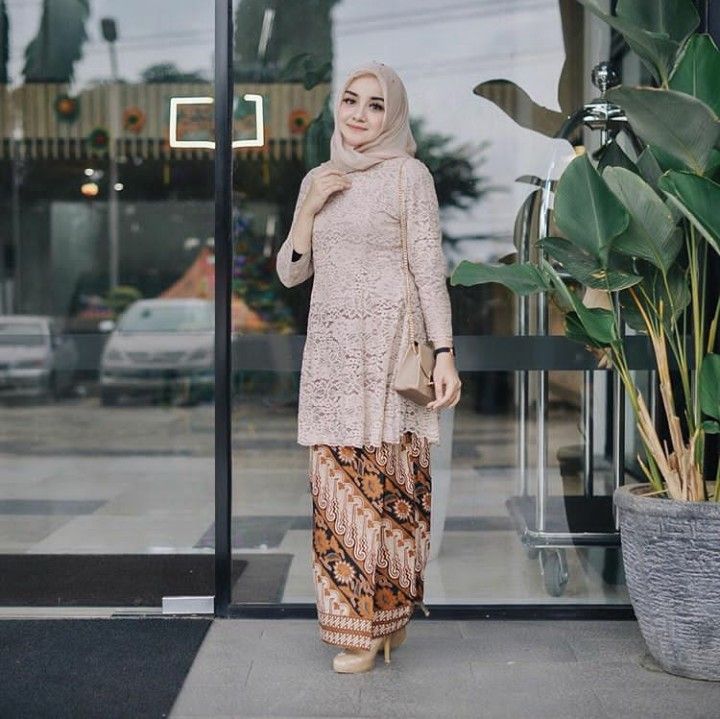 Detail Gambar Baju Kebaya Brokat Muslim Nomer 28