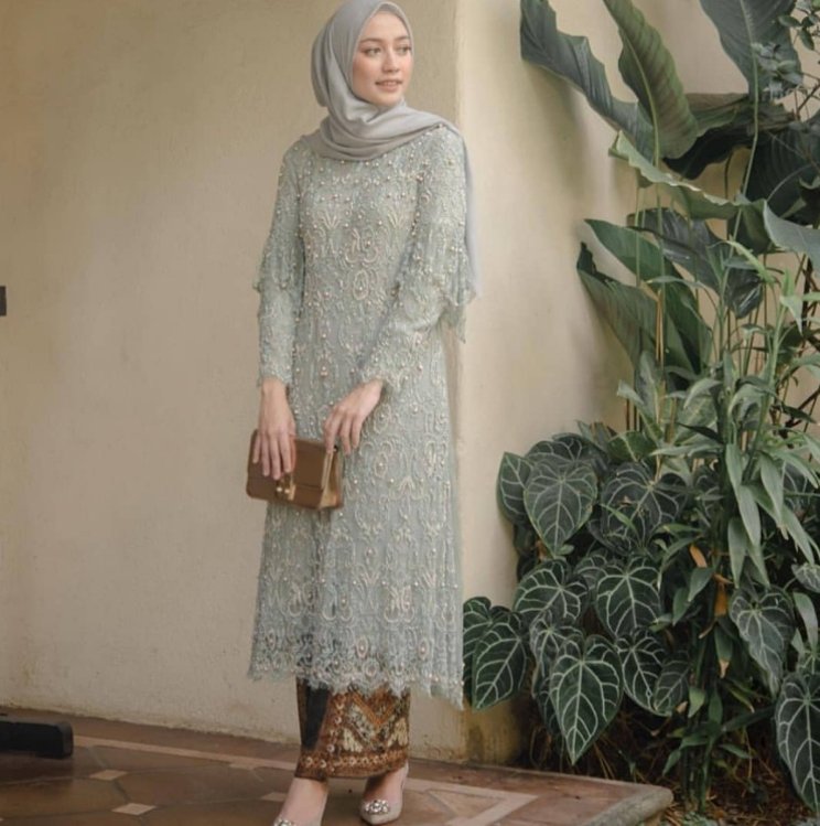 Detail Gambar Baju Kebaya Brokat Muslim Nomer 50