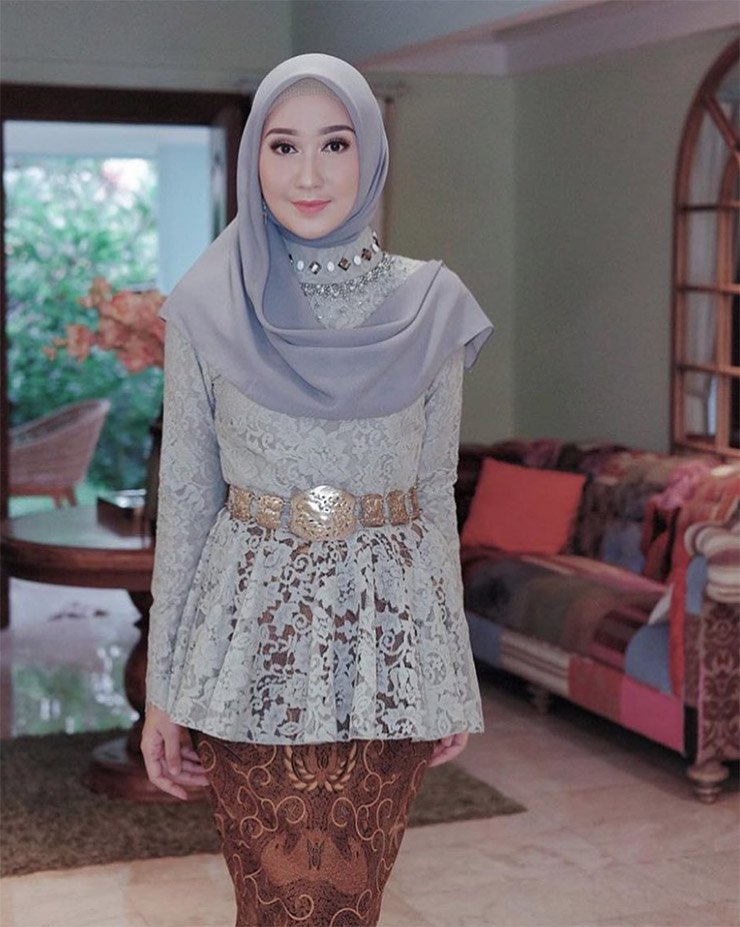 Detail Gambar Baju Kebaya Brokat Muslim Nomer 55